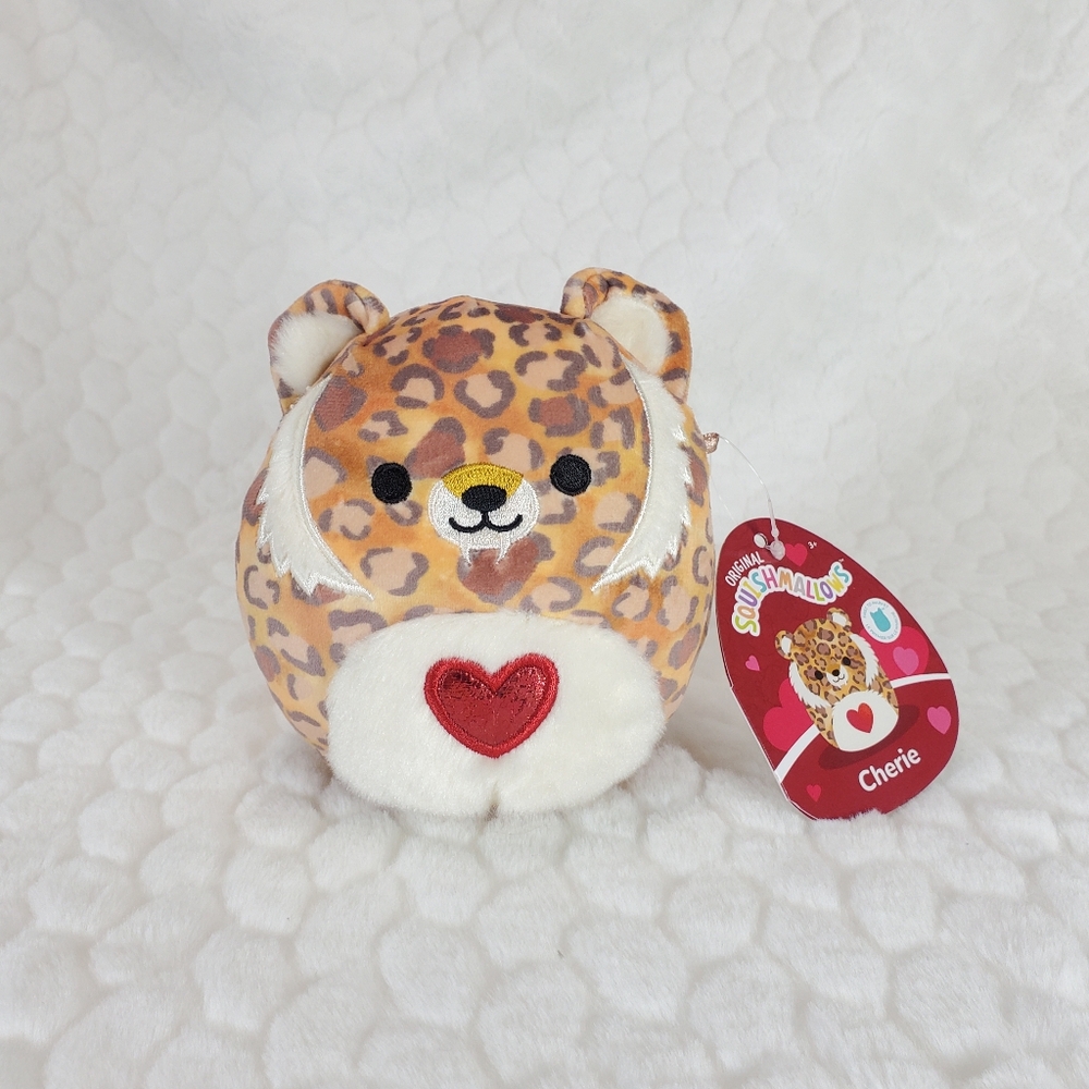 Cherie Squishmallows Sabre Tooth Valentines Day Squad 5 Inch BNWT